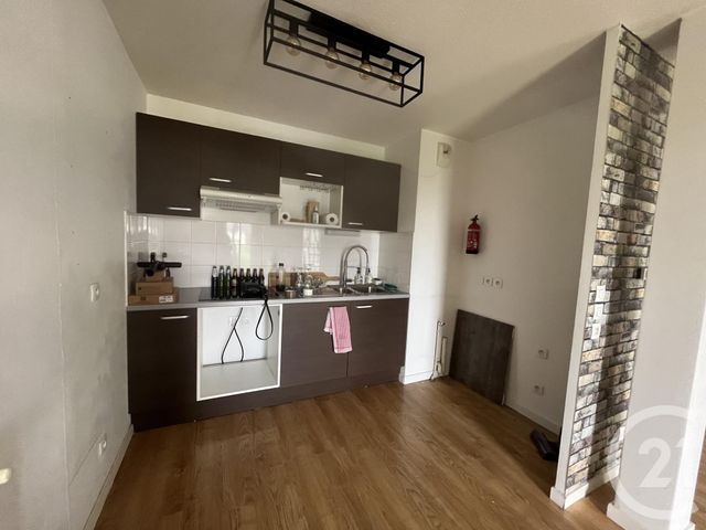 Appartement F4 à louer - 4 pièces - 86.4 m2 - CENON - 33 - AQUITAINE - Century 21 Ax Immo