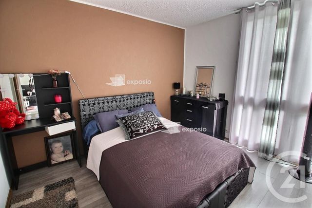 Afficher la photo en grand Appartement à vendre - 4 pièces - 78.0 m2 - CENON - 33 - AQUITAINE - Century 21 Ax Immo