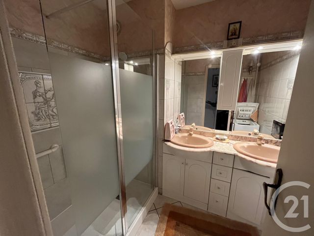 Appartement T4 à vendre - 4 pièces - 77.43 m2 - LORMONT - 33 - AQUITAINE - Century 21 Ax Immo