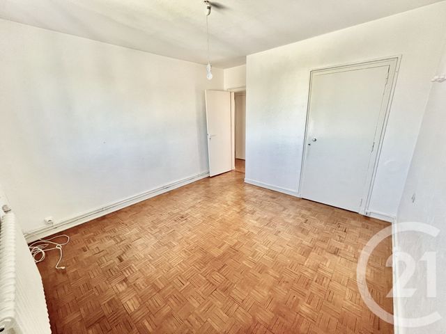 Afficher la photo en grand Appartement F4 à vendre - 4 pièces - 72.0 m2 - LORMONT - 33 - AQUITAINE - Century 21 Ax Immo