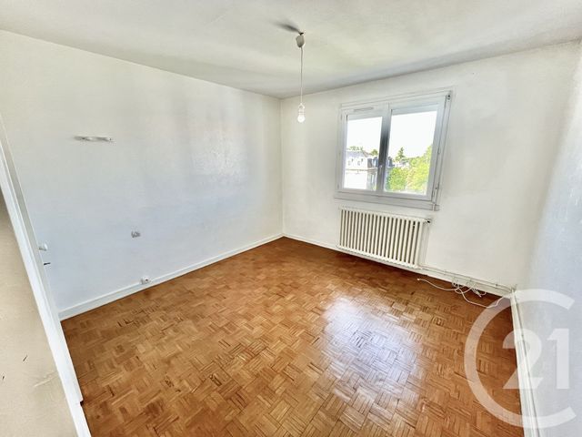 Afficher la photo en grand Appartement F4 à vendre - 4 pièces - 72.0 m2 - LORMONT - 33 - AQUITAINE - Century 21 Ax Immo