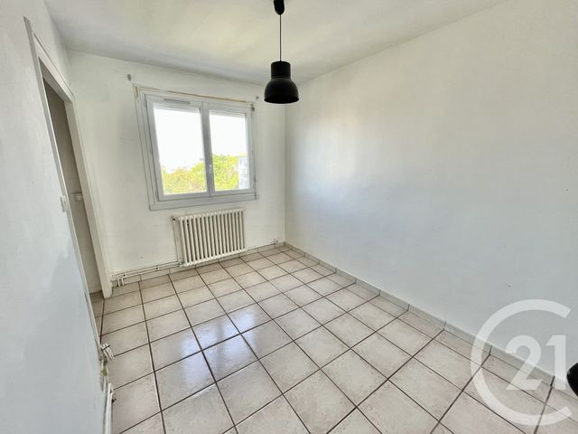 Afficher la photo en grand Appartement F4 à vendre - 4 pièces - 72.0 m2 - LORMONT - 33 - AQUITAINE - Century 21 Ax Immo