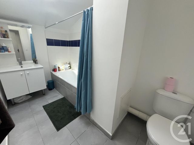 Appartement T4 à louer - 4 pièces - 80.8 m2 - CENON - 33 - AQUITAINE - Century 21 Ax Immo
