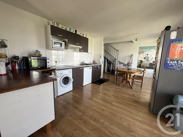 Appartement T4 à louer - 4 pièces - 80.8 m2 - CENON - 33 - AQUITAINE - Century 21 Ax Immo