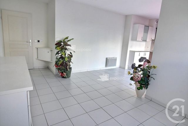 Appartement T2 à vendre - 2 pièces - 46.0 m2 - LORMONT - 33 - AQUITAINE - Century 21 Ax Immo