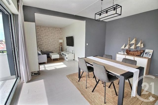 Appartement T5 à vendre - 5 pièces - 93.18 m2 - LORMONT - 33 - AQUITAINE - Century 21 Ax Immo