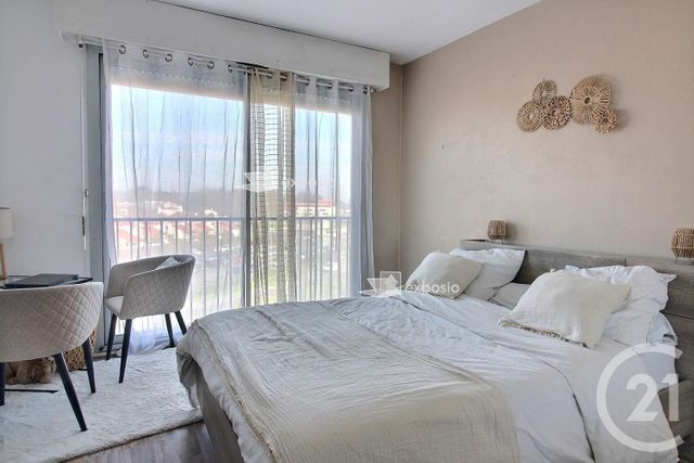 Appartement T5 à vendre - 5 pièces - 93.18 m2 - LORMONT - 33 - AQUITAINE - Century 21 Ax Immo