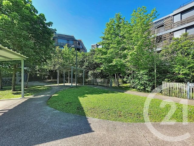 Appartement T2 à vendre - 4 pièces - 82.0 m2 - CENON - 33 - AQUITAINE - Century 21 Ax Immo
