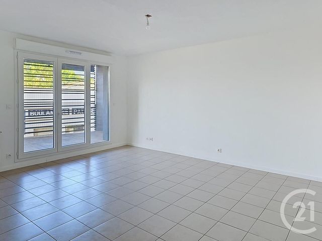 Appartement T2 à vendre - 4 pièces - 82.0 m2 - CENON - 33 - AQUITAINE - Century 21 Ax Immo