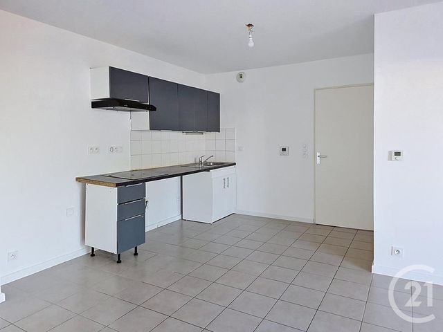 Appartement T2 à vendre - 4 pièces - 82.0 m2 - CENON - 33 - AQUITAINE - Century 21 Ax Immo