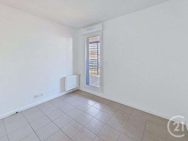 Appartement T2 à vendre - 4 pièces - 82.0 m2 - CENON - 33 - AQUITAINE - Century 21 Ax Immo